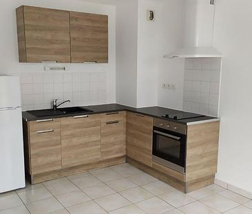 A louer à BRUZ, place du Vert buisson: appartement T2 au deuxième étage avec ascenseur, disponi... - Photo 2