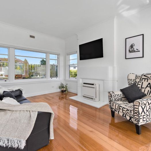 Art Deco Charm - Photo 1