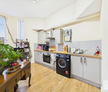 Apt 4 :: Vernon Street - Photo 4