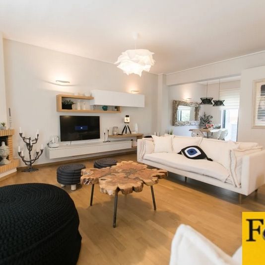 Βίλα, προς ενοικίαση - 300 τ.μ. - Photo 1