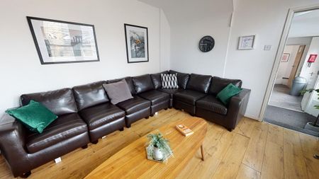7 bedroom flat to rent - Photo 4