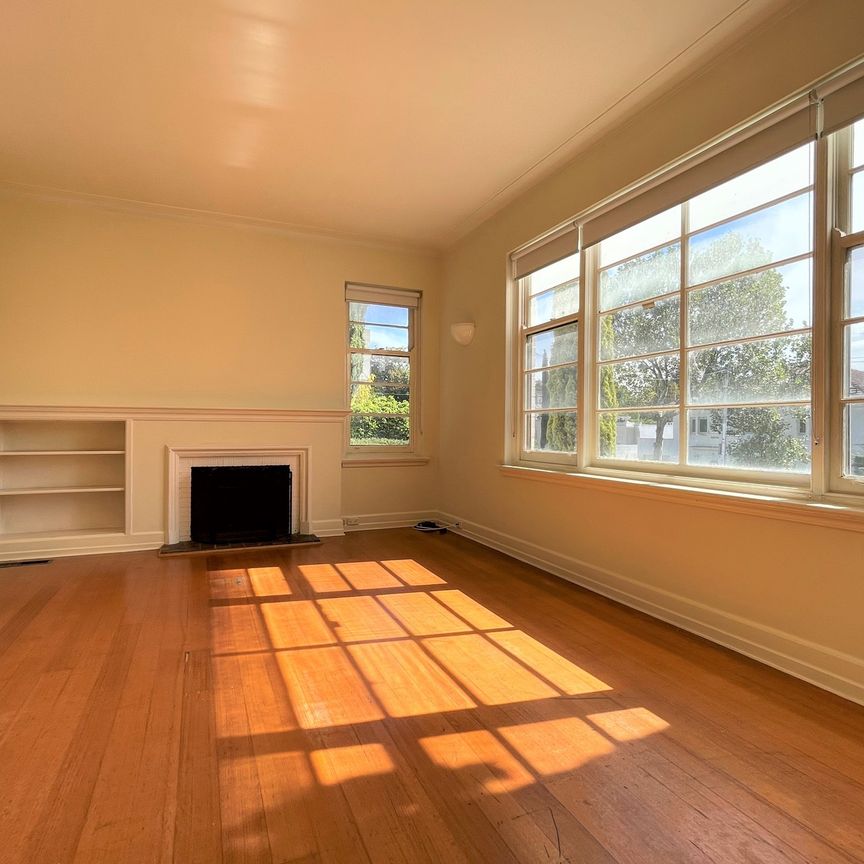 2/568 Toorak Road, Toorak - Photo 1