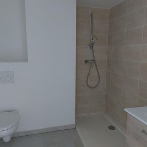 location Appartement T1 DE 21.7m² À HYERES - Photo 2