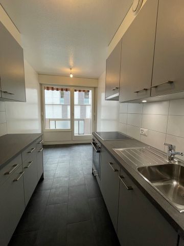 Proche Jonction : 4 pièces avec balcon - Photo 3