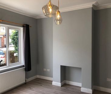 2 Bed Semi-Detached House, Abbey Road, CR0 - Photo 4