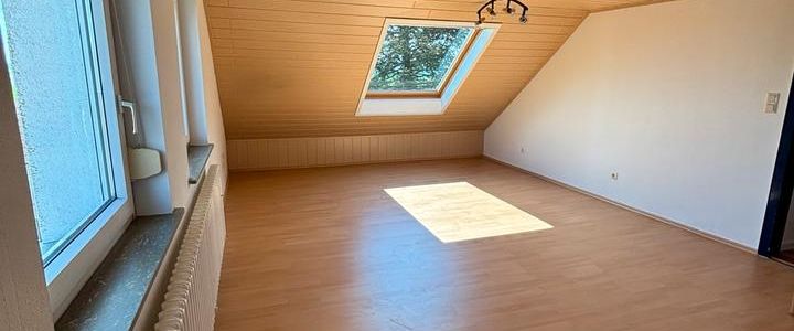 3-Zimmer Dachgeschosswohnung in Schellerten-OT Oedelum - Photo 1