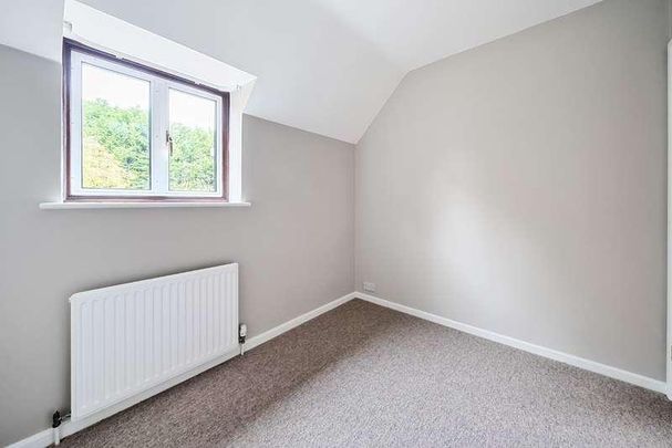 Cheltenham Road, Cirencester, Gloucestershire, GL7 - Photo 1