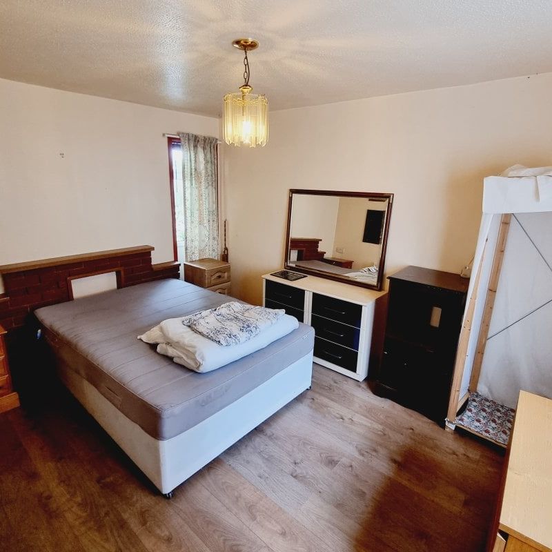 Cromwell Street - Photo 1