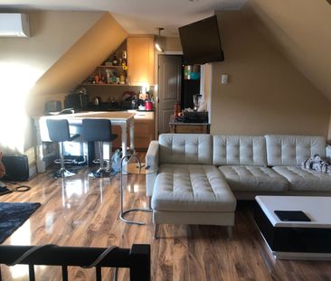 Charming Carriage House for Rent - Photo 1