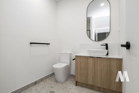 706 Grand Boulevard, Mickleham VIC 3064 - Townhouse For Rent | Domain - Photo 5