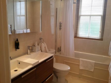 EARLS COURT ROAD, SW5, London - Photo 4