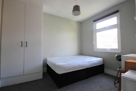 4 bedroom house to rent - Photo 5