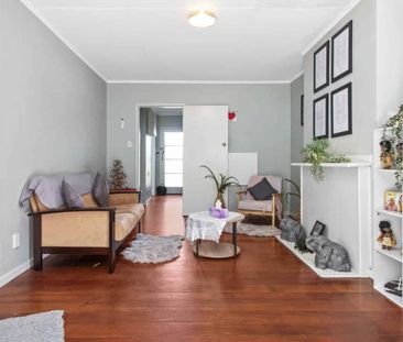 Tidy 2-Bedroom Home in Sought-After Location - Photo 1