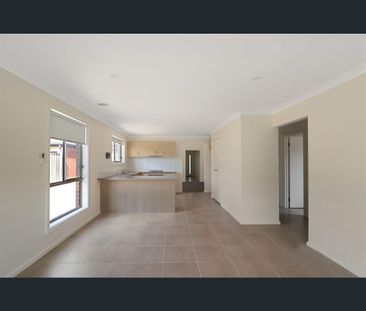 26 Evadene Drive, Tarneit, Vic 3029 - Photo 4