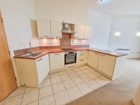 2 bedroom flat to rent - Photo 3