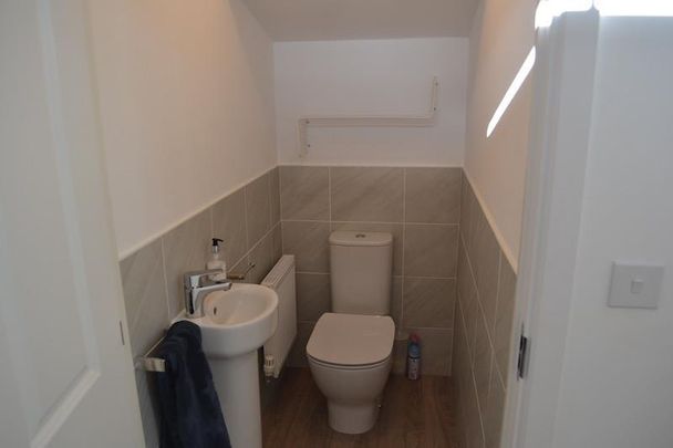3 bedroom terraced house to rent - Photo 1