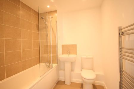 1 bedroom flat to rent - Photo 2