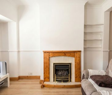 Room in a Shared House, Stokes Road, E6 - Photo 2