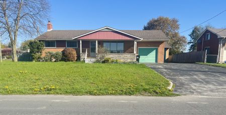 For Lease - 157 Schweitzer Street, Waterloo, Ontario - Photo 4