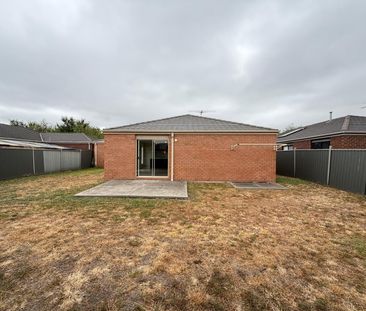 4 Bedroom Family Home - Photo 4