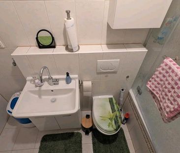 Erdgeschosswohnung mit Einbauküche - Foto 1