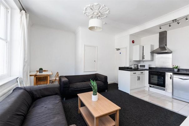 5 bedroom maisonette to rent - Photo 1