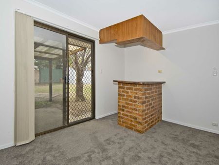 Quaint 3-Bedroom Home in quiet location - Photo 2