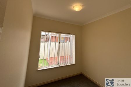 GORGEOUS EASY TO MAINTAIN VILLA CLOSE TO PERTH CBD - Photo 5