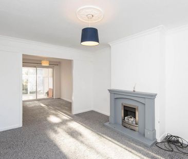 3 bedroom semi-detached house to rent - Photo 2