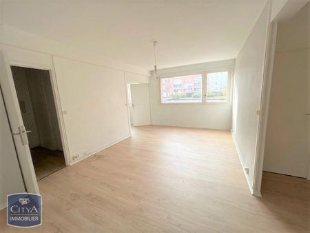 Location Appartement 4 pièces 70m² LILLE 59000 - Photo 2