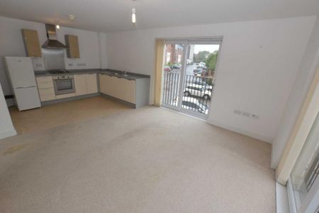 2 bedroom flat to rent - Photo 5
