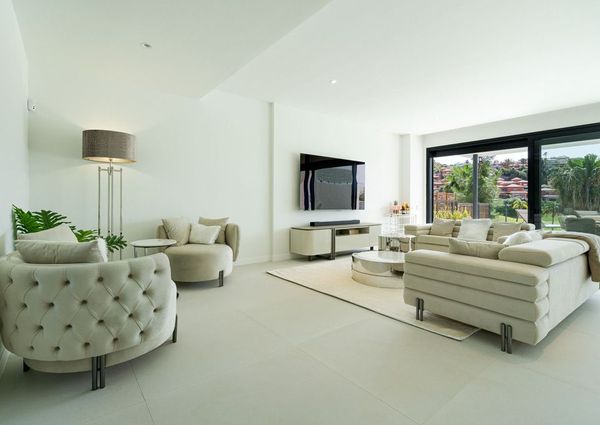 4 bedroom luxury Villa for rent in Marbella Del Este, Spain
