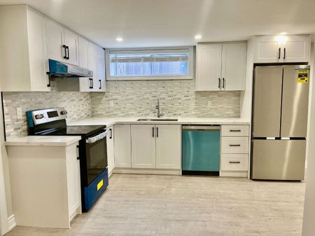 For Lease - 228 Silverbirch Drive Unit# Lower, Newmarket, Ontario - Photo 2