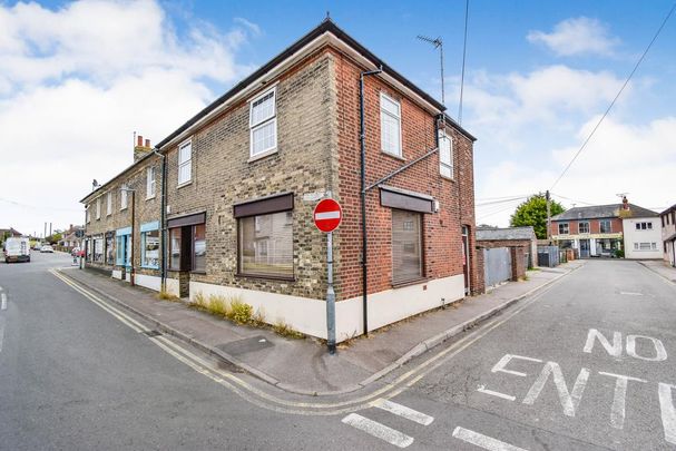 2 bedroom maisonette to rent - Photo 1