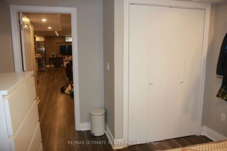 Detached Home For Lease | N9244720 - Photo 4