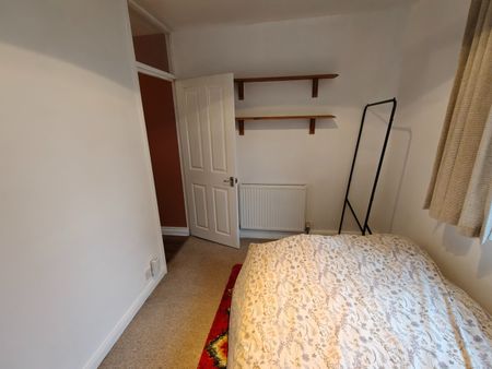Room in a Shared Flat, Blythe Hill, SE6 - Photo 2