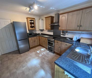 3 bedroom semi-detached house to rent - Photo 3