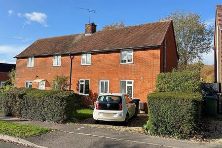 4 bedroom semi-detached house to rent - Photo 5