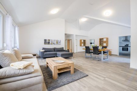 Exklusive Dachgeschosswohnung mit Rheintalblick in Baden-Baden - Photo 4