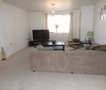 Kingston Road, Portsmouth - Photo 2