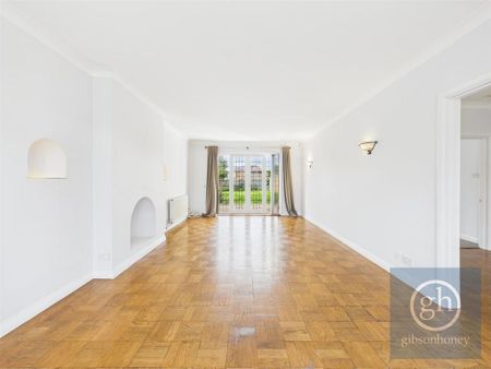 4 bedroom detached house to rent - Photo 2
