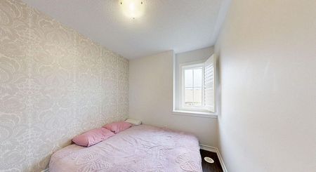 For Lease - 8 Bakewell Street, Brampton, Ontario - Photo 4