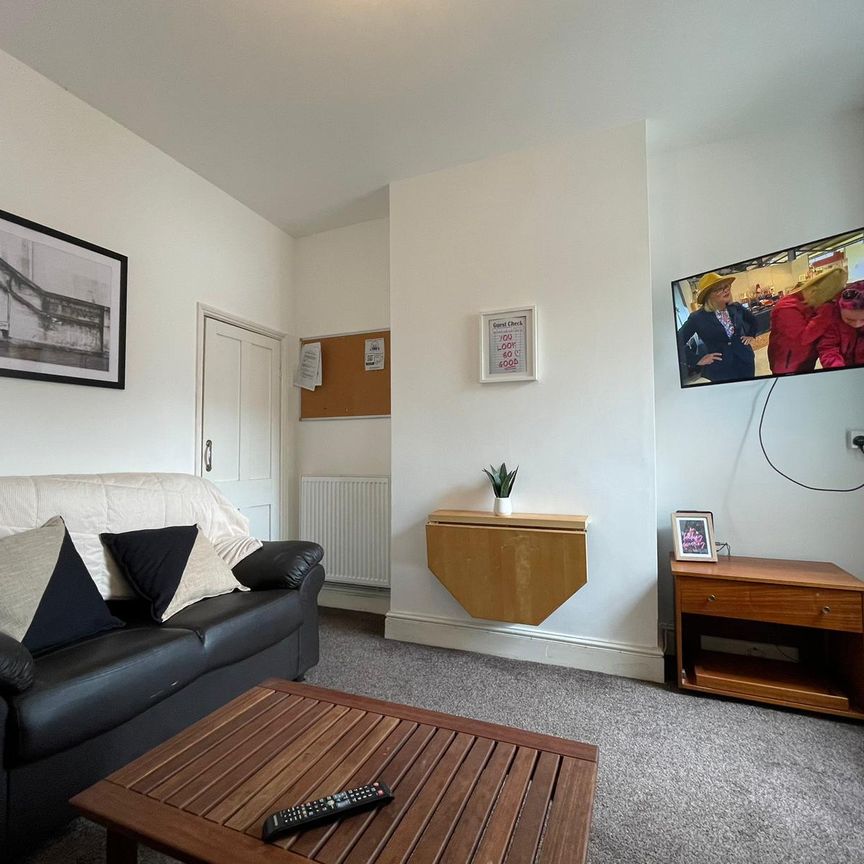 Harvey Street – 3 Bed - Photo 1