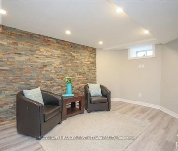 B - 135 HAWTHORNE AVENUE - Photo 5