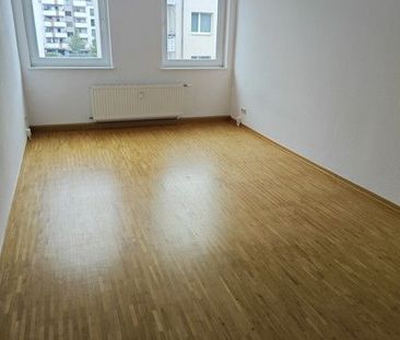 Geräumige 3 Raum Wohnung mit Loggia... - Photo 5