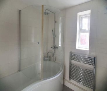 2 bedroom semi-detached house to rent - Photo 5