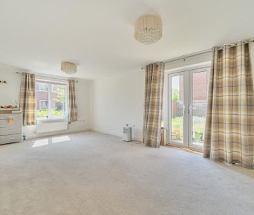 4 bedroom detached house to rent - Photo 1