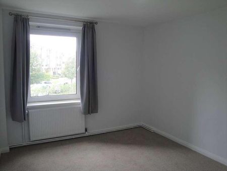 Lingfield Court, Blount Road, PO1 - Photo 3