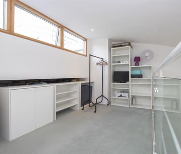 1 bedroom Flat To Let - Photo 3