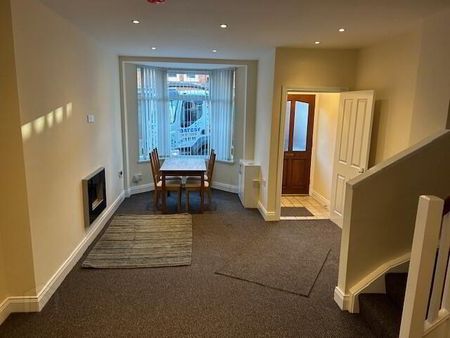 105 Greenore Street, Cregagh, Belfast, BT6 8NF - Photo 3